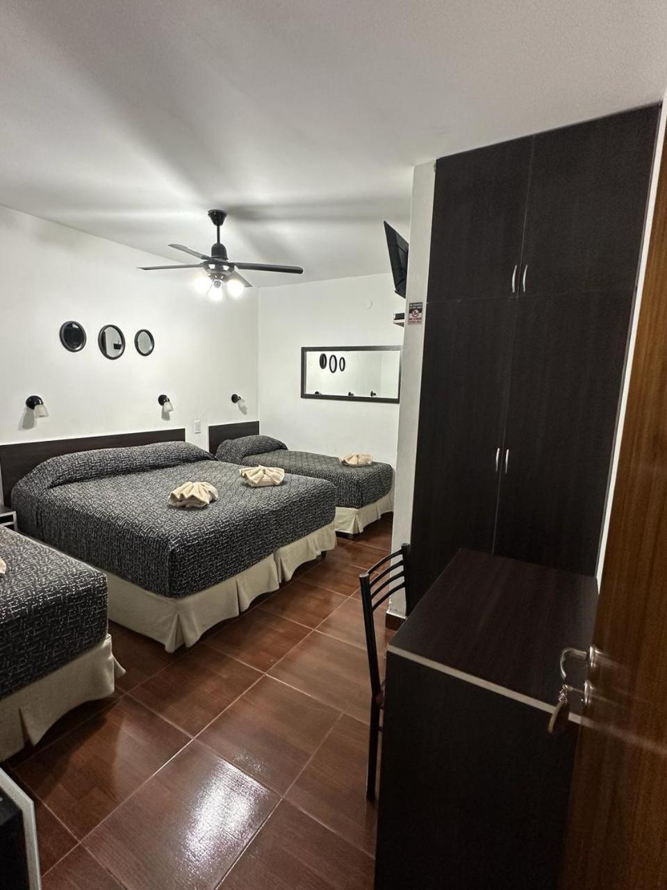 Hotel Quito Buenos Aires Exteriör bild